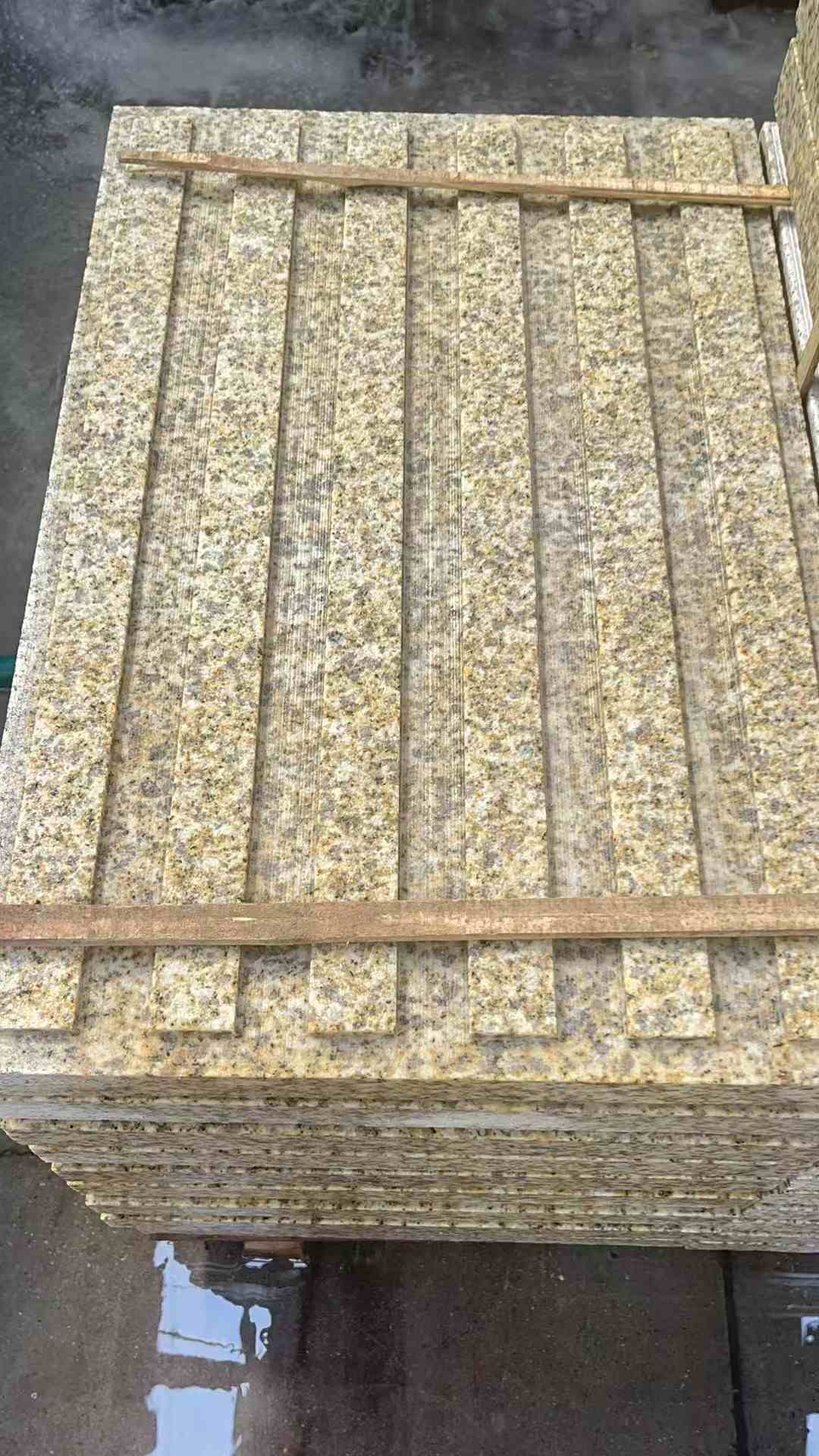 南阳黄金麻盲道 石材盲道