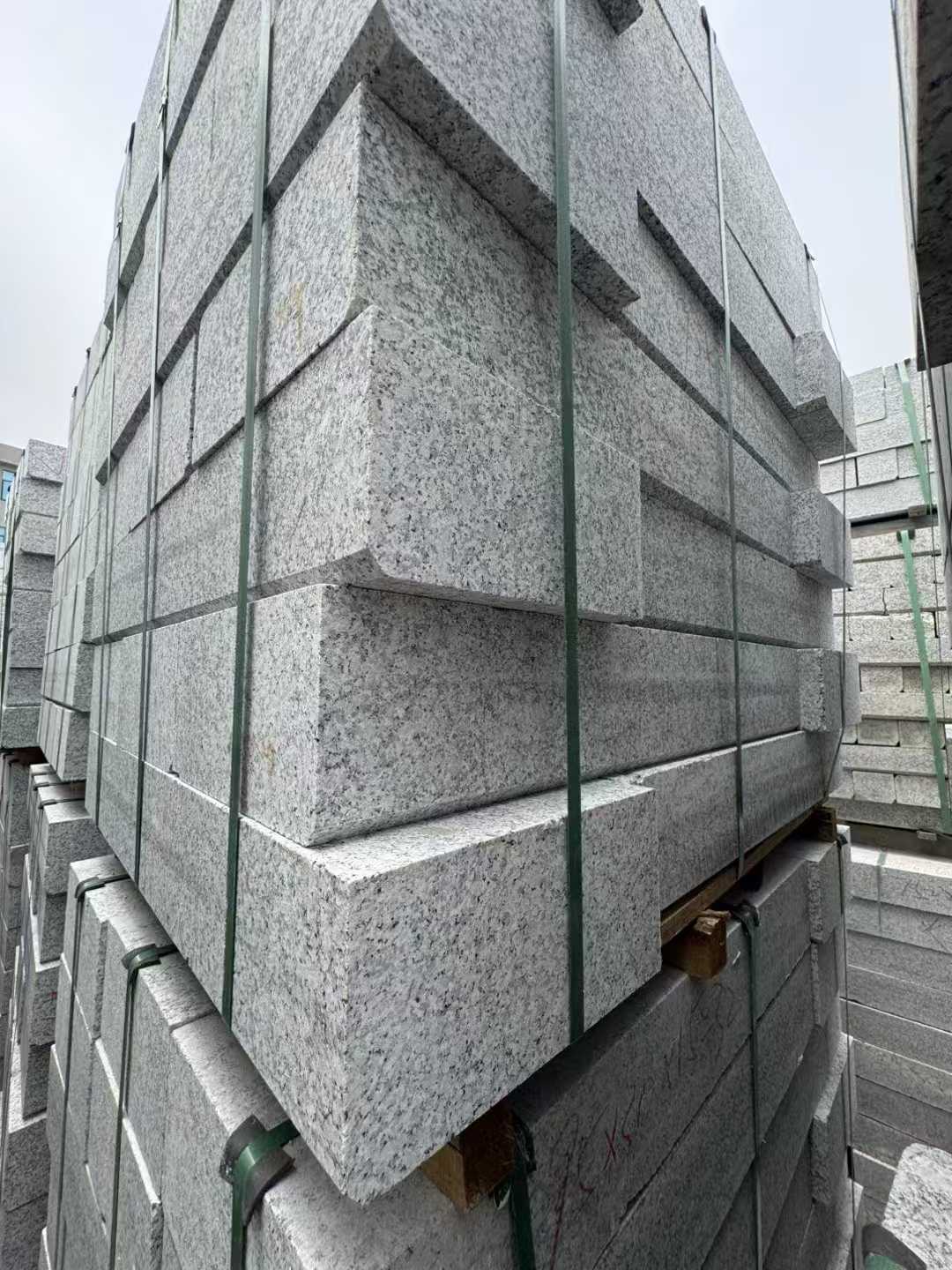 南阳芝麻白路牙石 马路牙子