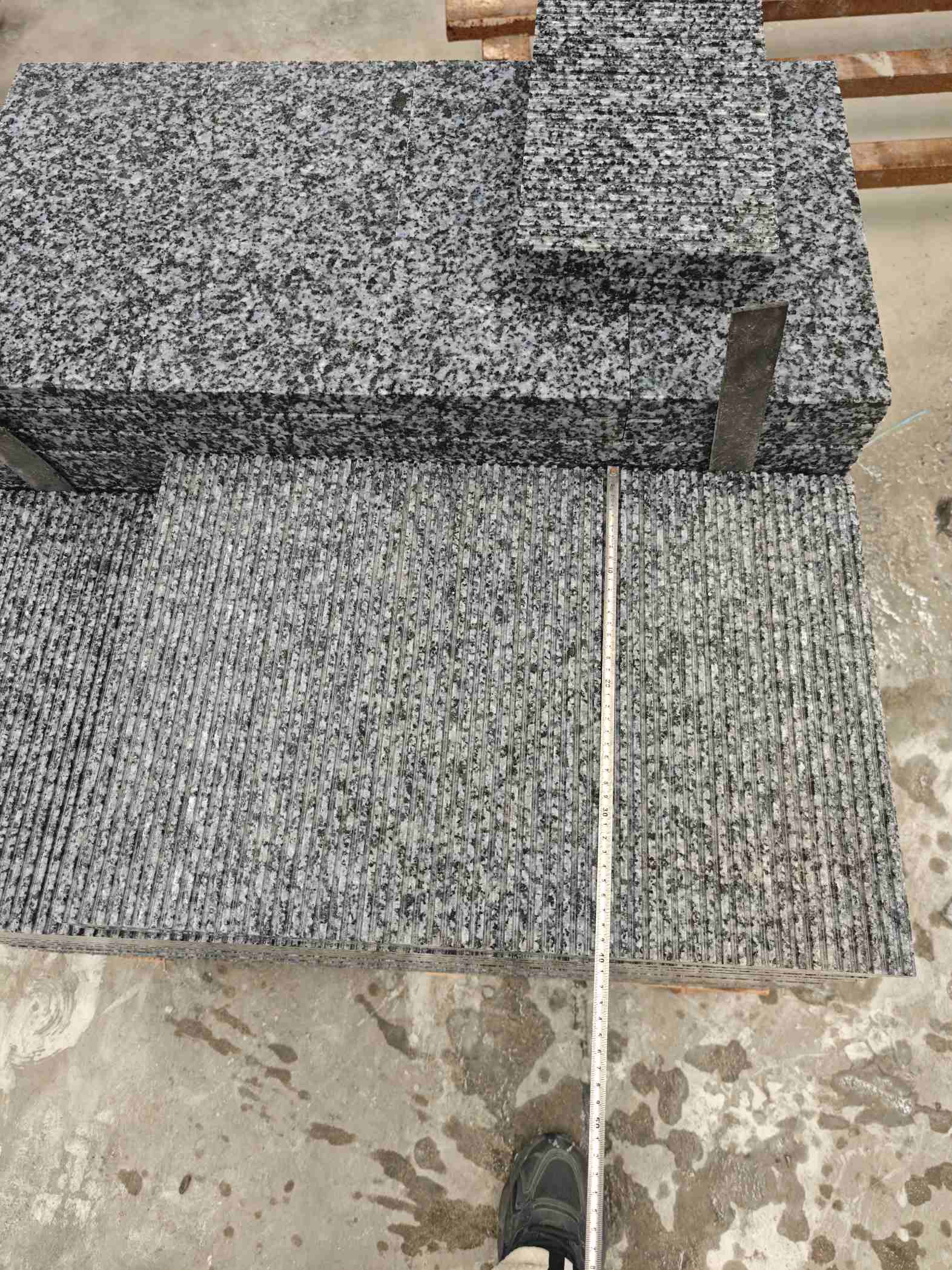 南阳芝麻黑拉丝面